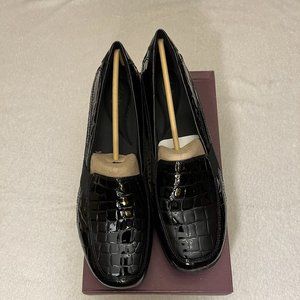 Clarks Collection black Loafer comfort crocodile loafer shoes, Size 12M NEW